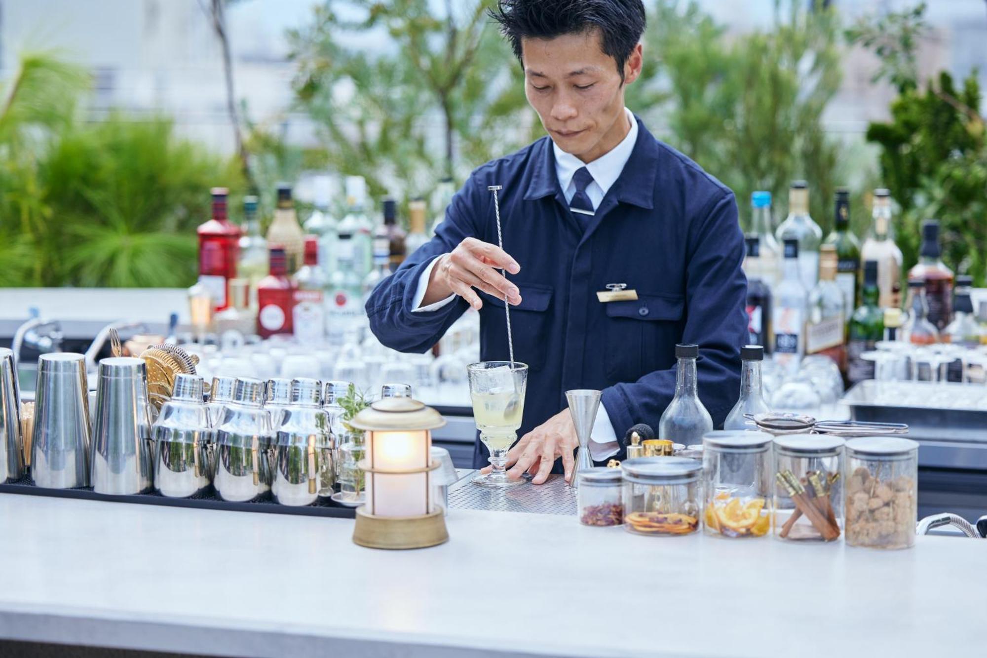 Nohga Hotel Kiyomizu Кіото Екстер'єр фото A bartender stirring a drink